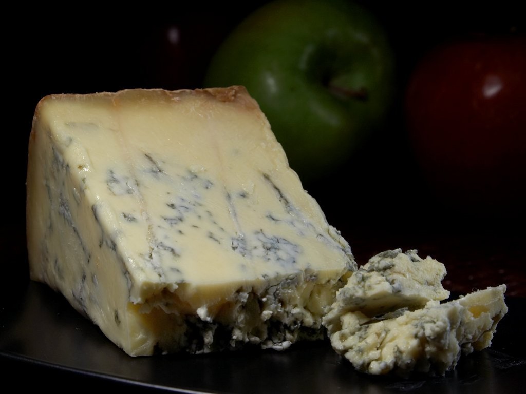 Association de fromages : Stilton, pain au miel et noisettes, Porto Ruby