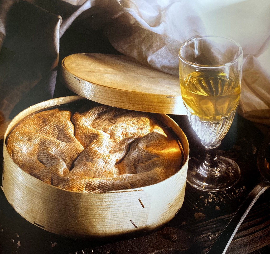 Association pain et vins avec le Mont d'Or
