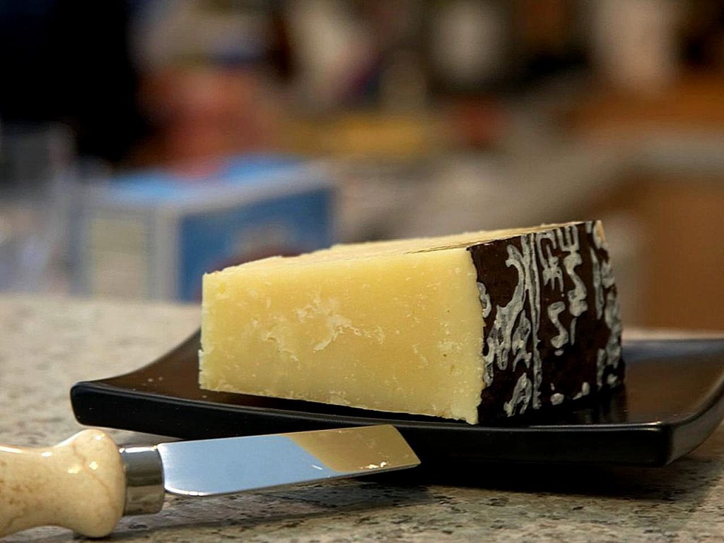 Association pains et vins avec le Pecorino