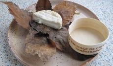 Association de fromages : Banon, Pain de Campagne, Bandol Rosé