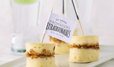 Bouchons de reblochon en croustille de granola au parfum de Chartreuse