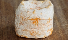 Langres fondant en gelée de Champagne rosé poudré de biscuit de Reims