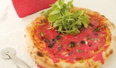 Pizza au Pink Queen Cheese